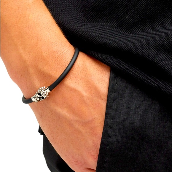 Alexander McQueen Rubber and metal Skull bracelet brand new - Picture 2 of 4